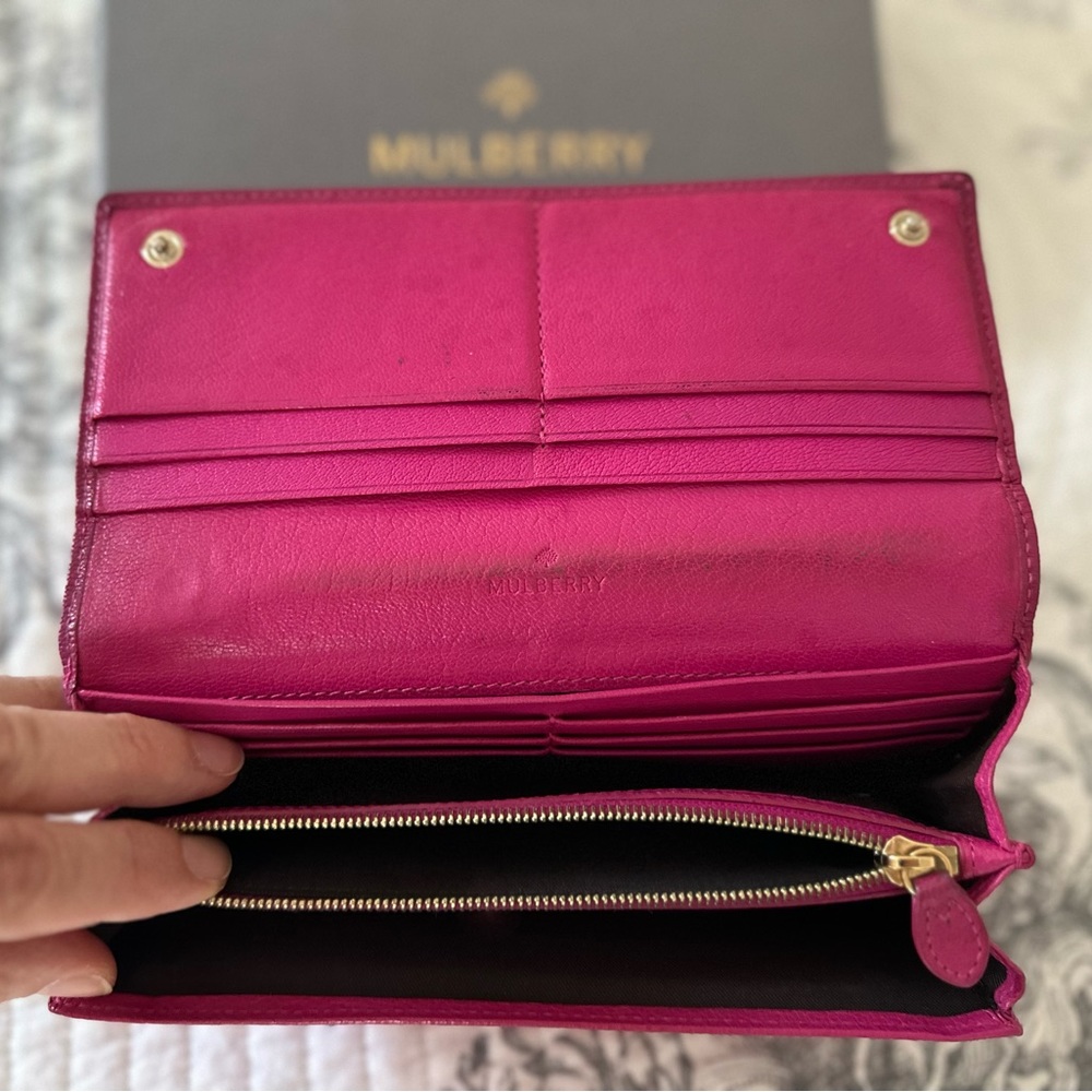 Pre-loved Mulberry Continental long wallet in hot pink - Picture 6 of 13